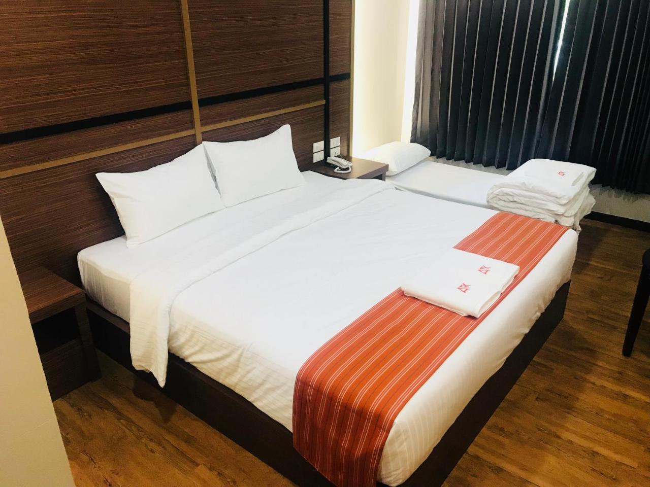 Hotel Atk Garden Hills à Hat Yai Extérieur photo